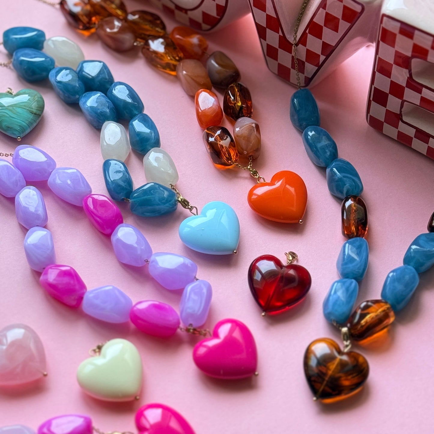 Collier perles acrylique colorées pendentif cœur Big Heart pièces uniques - collection Pop Therapy YourLittleWords