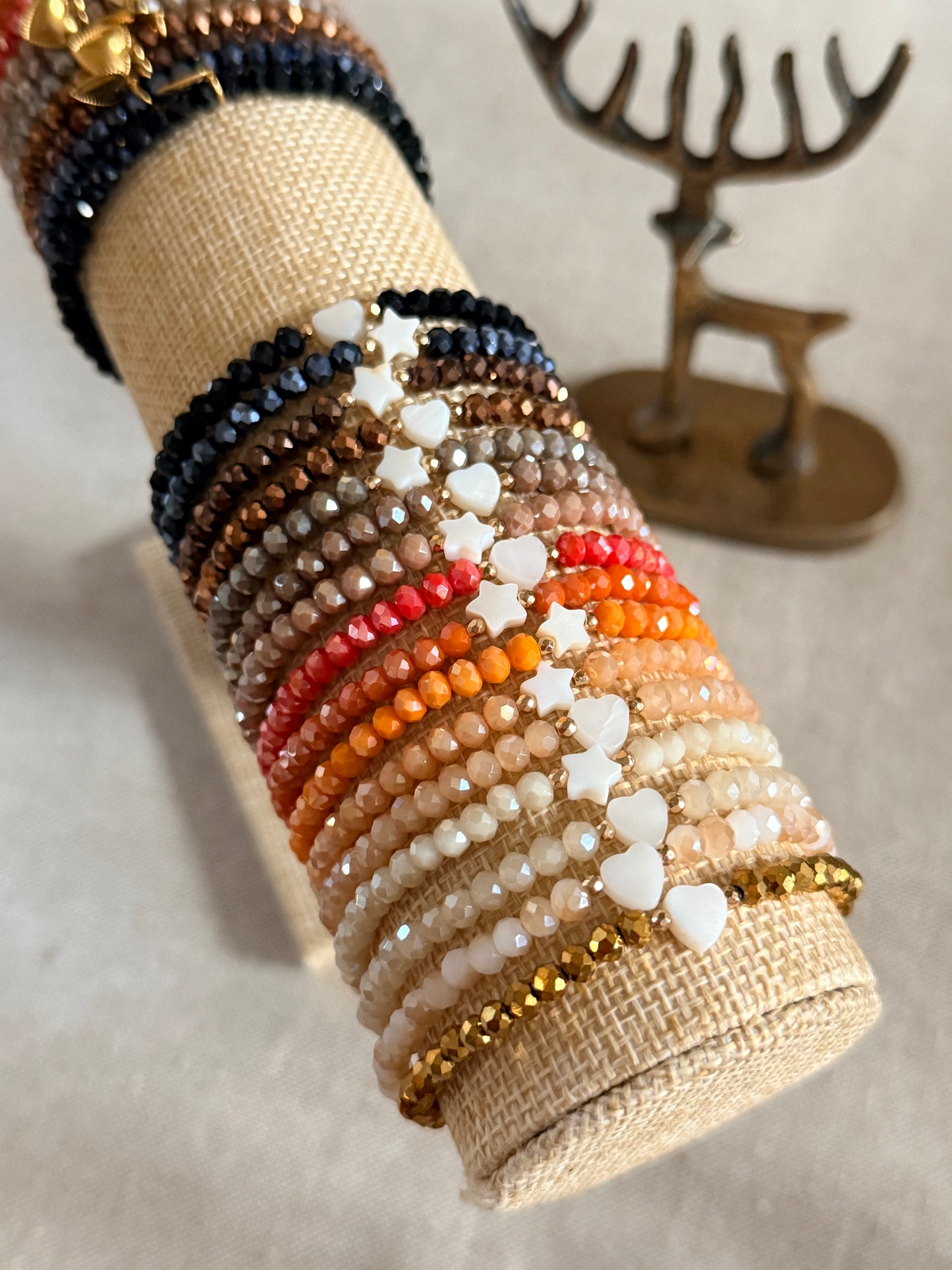 Bracelet Liora – Perles en verre facettées, nacre et charm's acier inoxydable