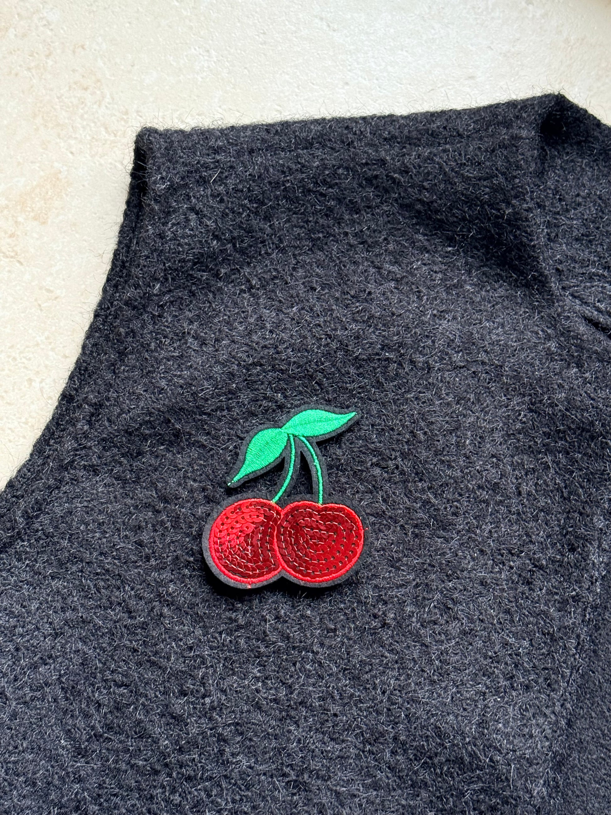 Broches cerise fantaisie tendance YourLittleWords