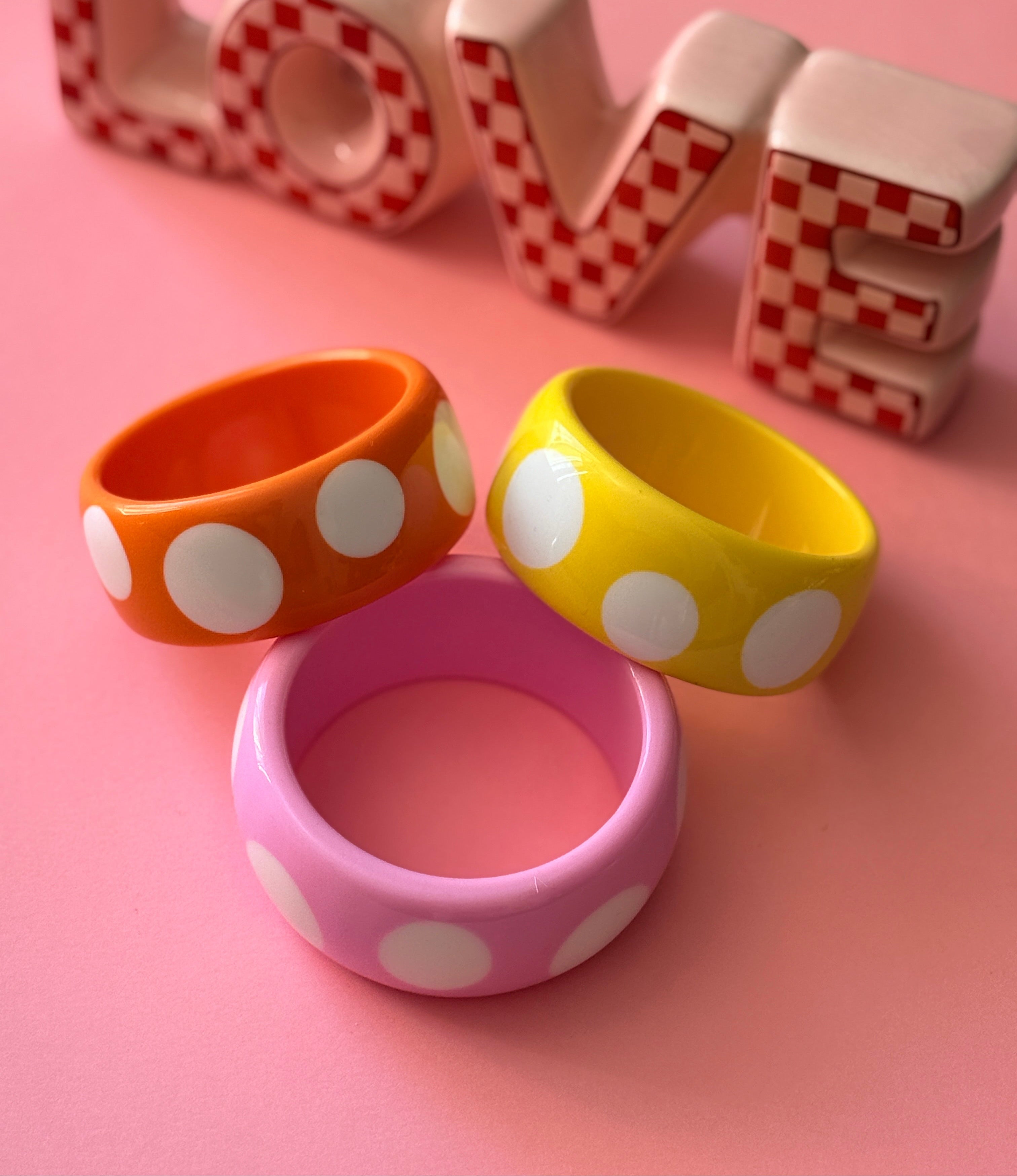 Bracelet acrylique à pois blancs Confetti en 3 coloris - orange, jaune, rose - collection Pop Therapy YourLittleWords