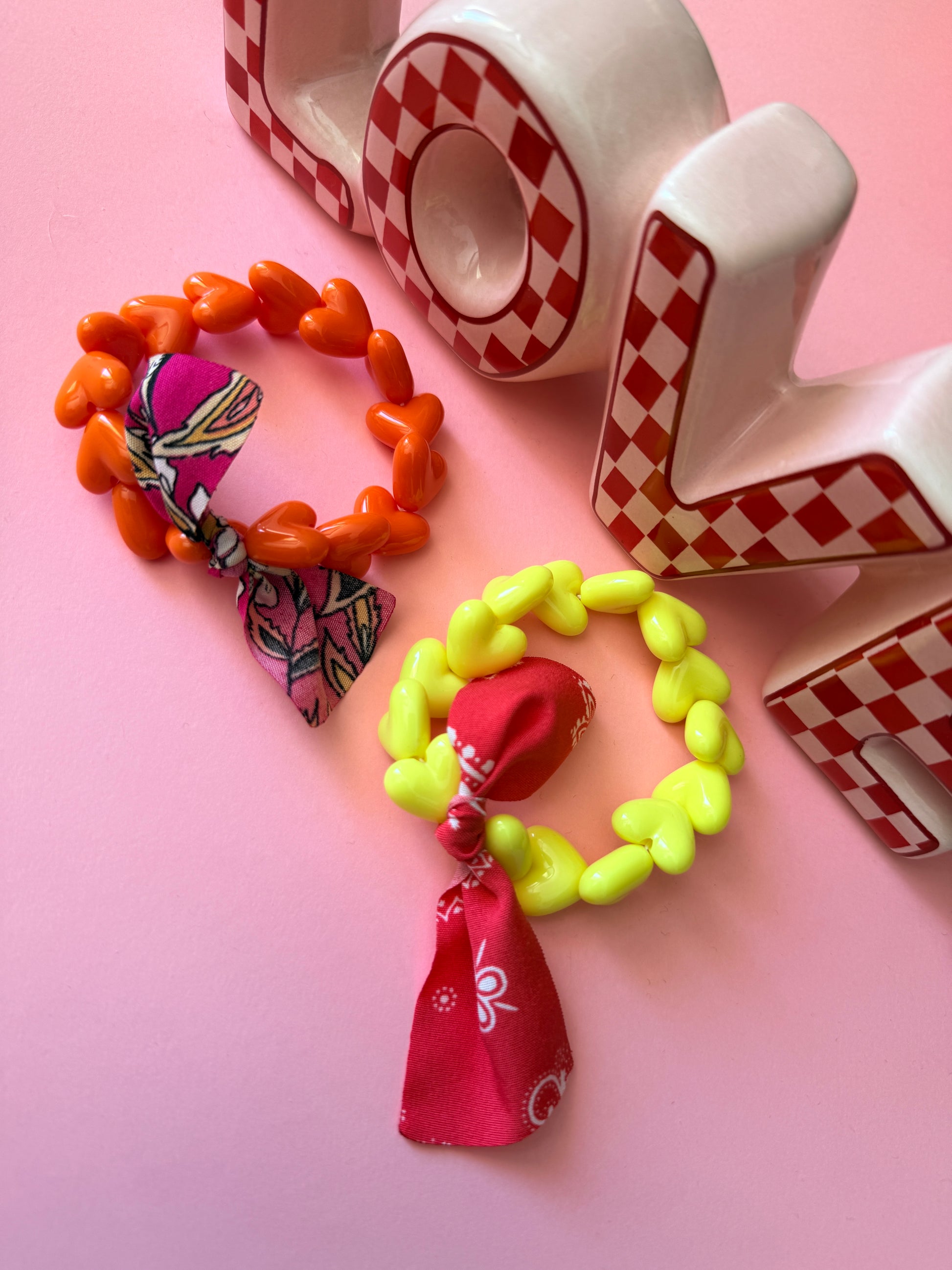 Bracelet fait main Pretty Wild perles cœur acrylique colorées ruban léopard - collection Pop Therapy YourLittleWords