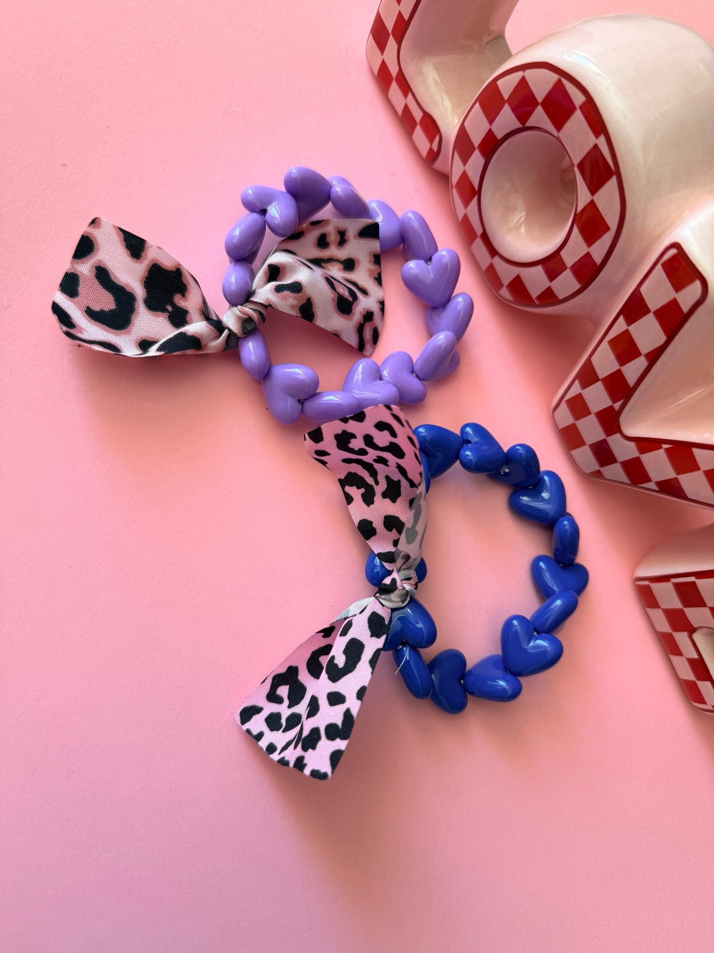 Bracelet fait main Pretty Wild perles cœur acrylique colorées ruban léopard - collection Pop Therapy YourLittleWords