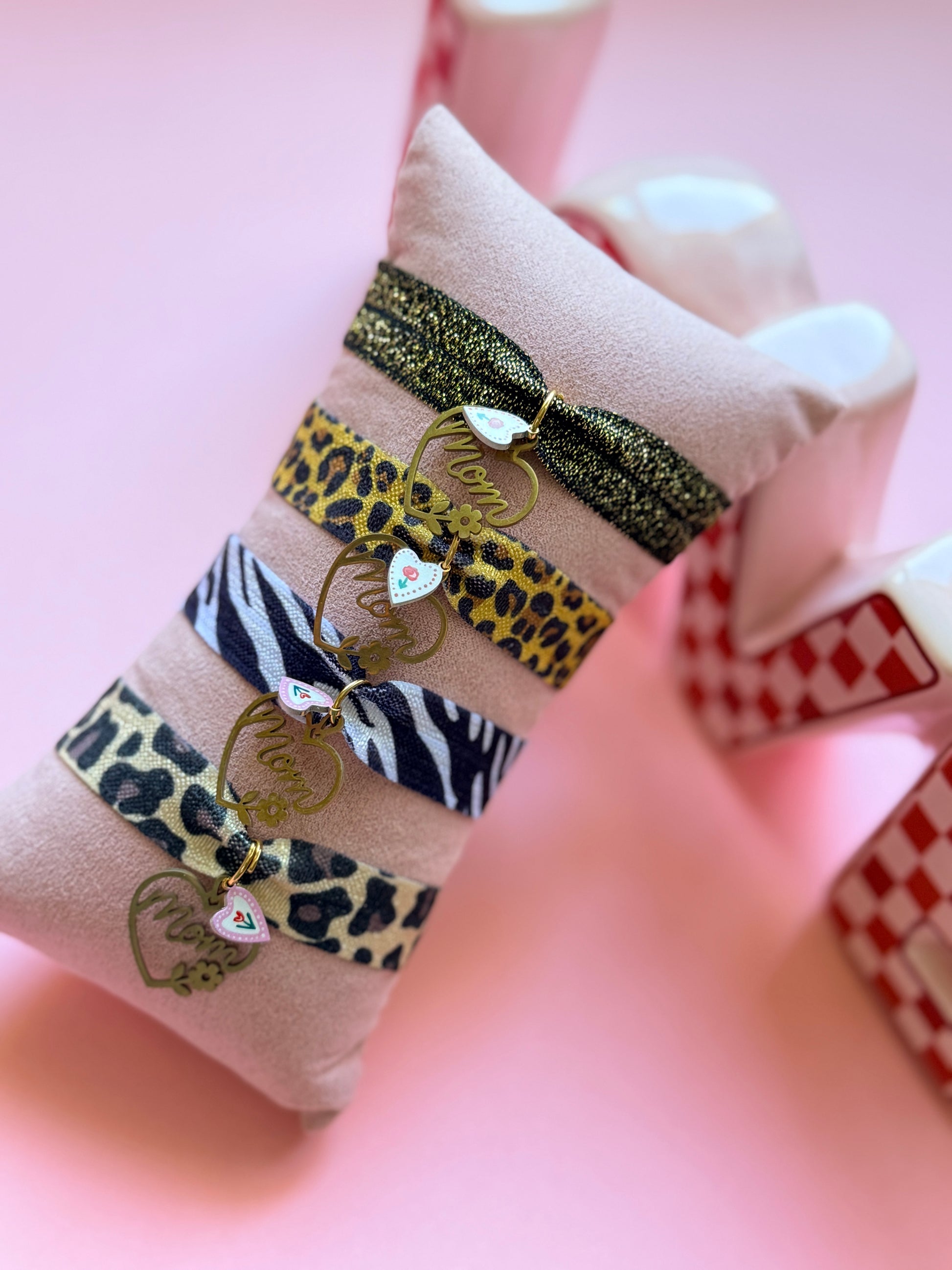 Bracelet ruban élastique animal print breloque MUM acier inoxydable doré édition limitée Fête des Mères - YourLittleWords